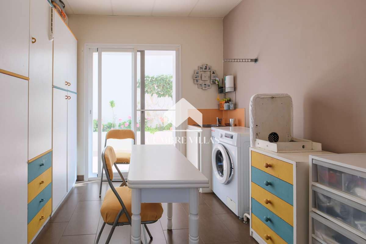 8 slaapkamer Villa te koop in Salobrena met zwembad - € 1.450.000 (Ref: 6585817)