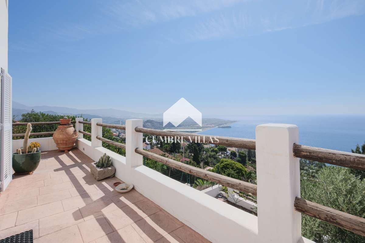 8 slaapkamer Villa te koop in Salobrena met zwembad - € 1.450.000 (Ref: 6585817)