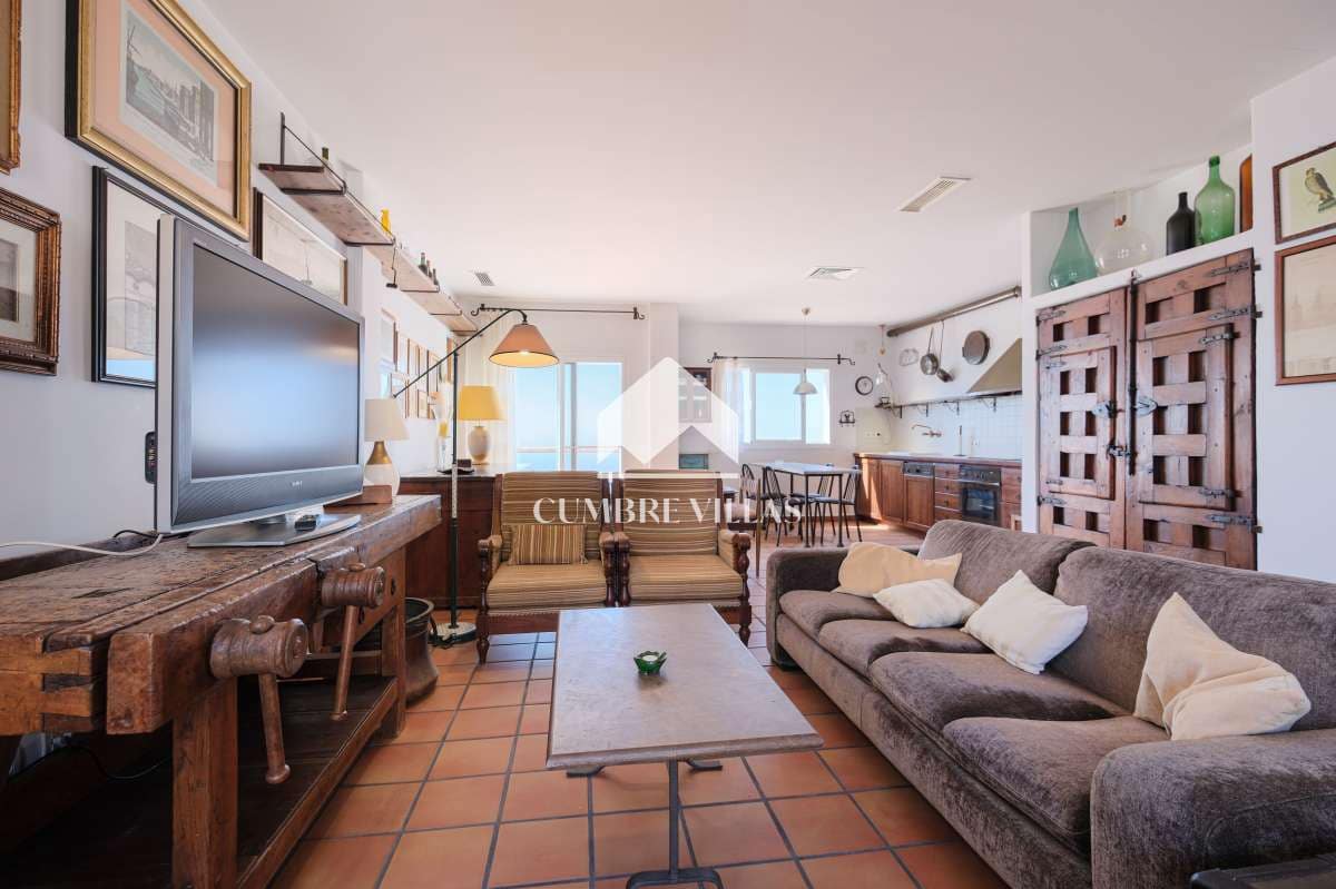 8 slaapkamer Villa te koop in Salobrena met zwembad - € 1.450.000 (Ref: 6585817)