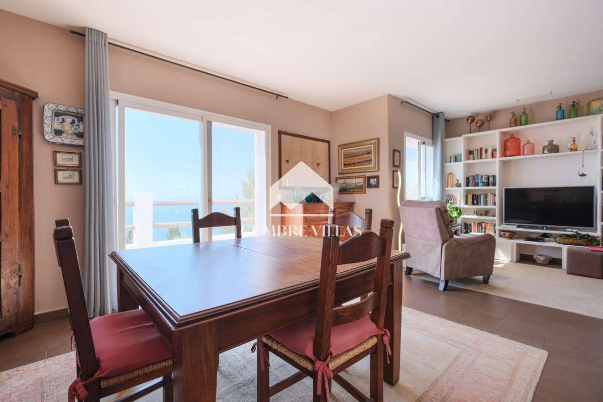 8 slaapkamer Villa te koop in Salobrena met zwembad - € 1.450.000 (Ref: 6585817)