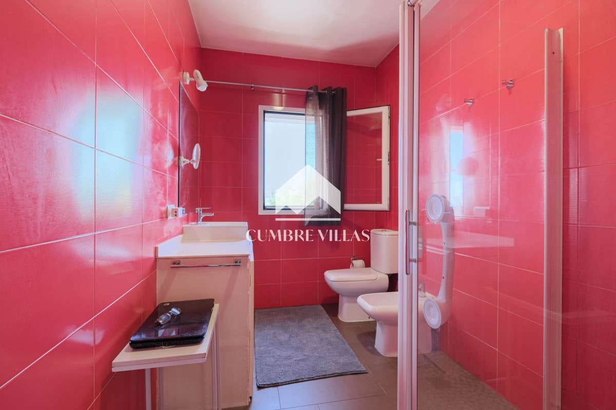 8 slaapkamer Villa te koop in Salobrena met zwembad - € 1.450.000 (Ref: 6585817)