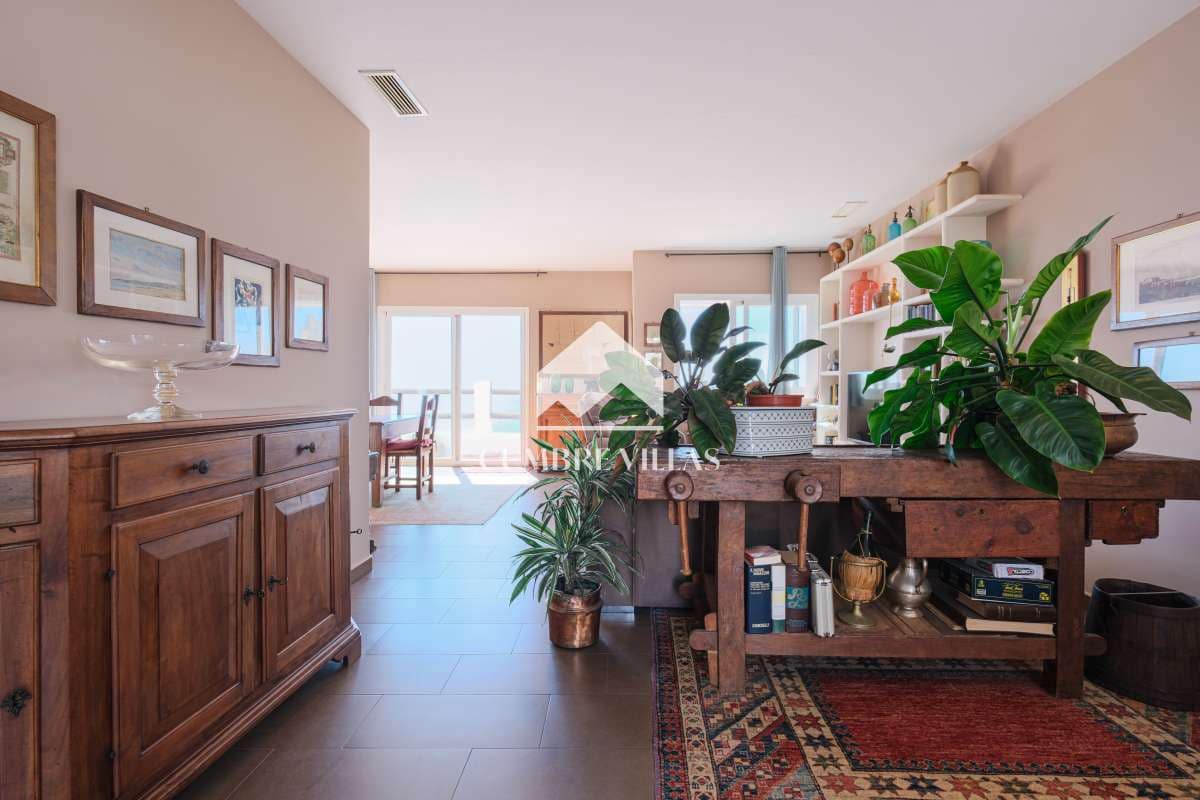 8 slaapkamer Villa te koop in Salobrena met zwembad - € 1.450.000 (Ref: 6585817)