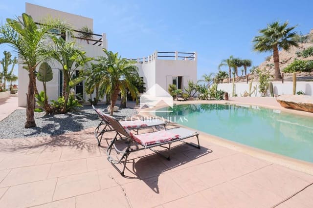 8 bedroom Villa for sale in Salobreña with pool - € 1,450,000 (Ref: 6585817)