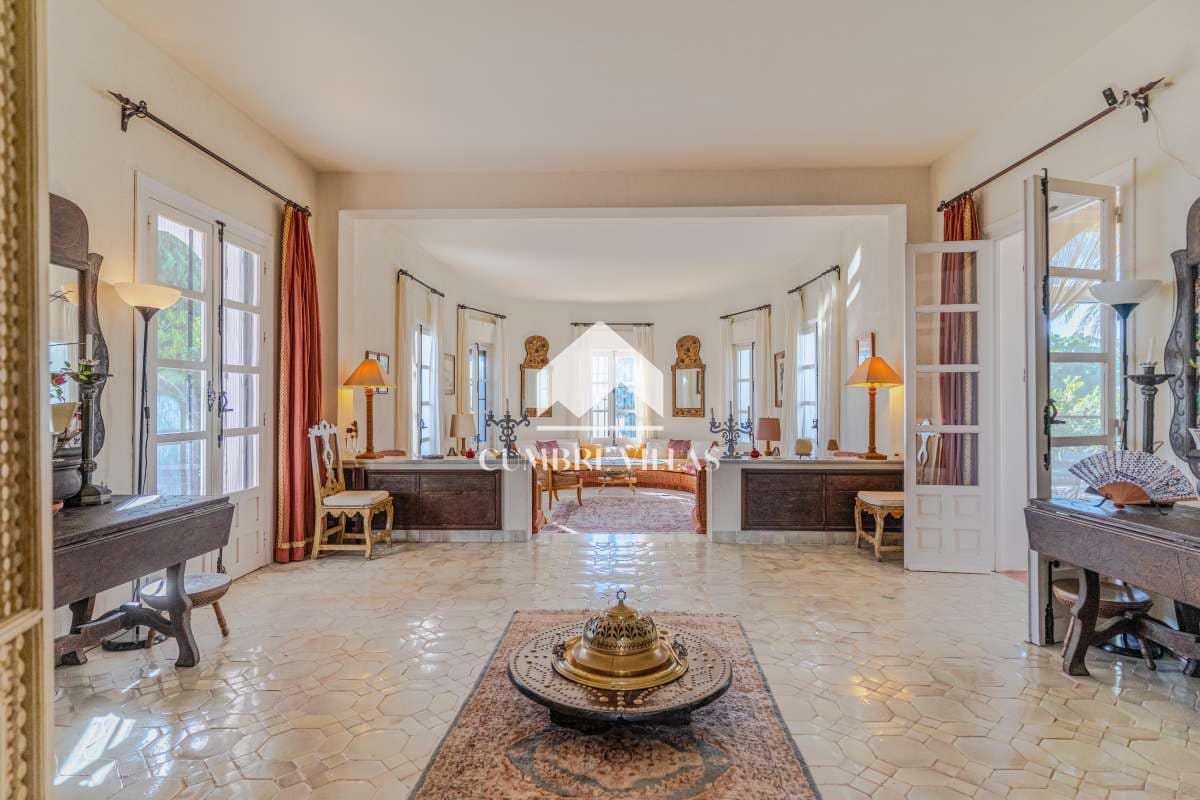 Chalet de 10 habitaciones en Salobreña en venta con piscina garaje - 4.200.000 € (Ref: 6585820)