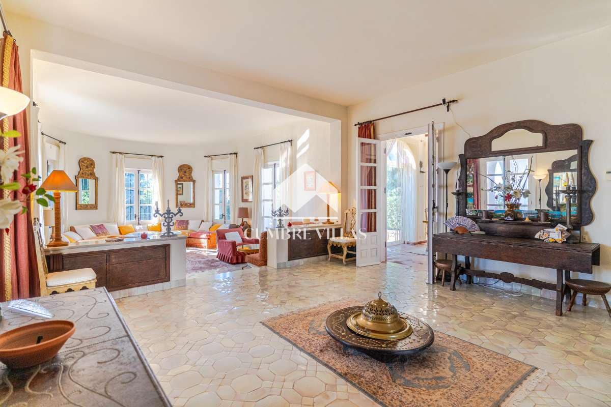 Chalet de 10 habitaciones en Salobreña en venta con piscina garaje - 4.200.000 € (Ref: 6585820)