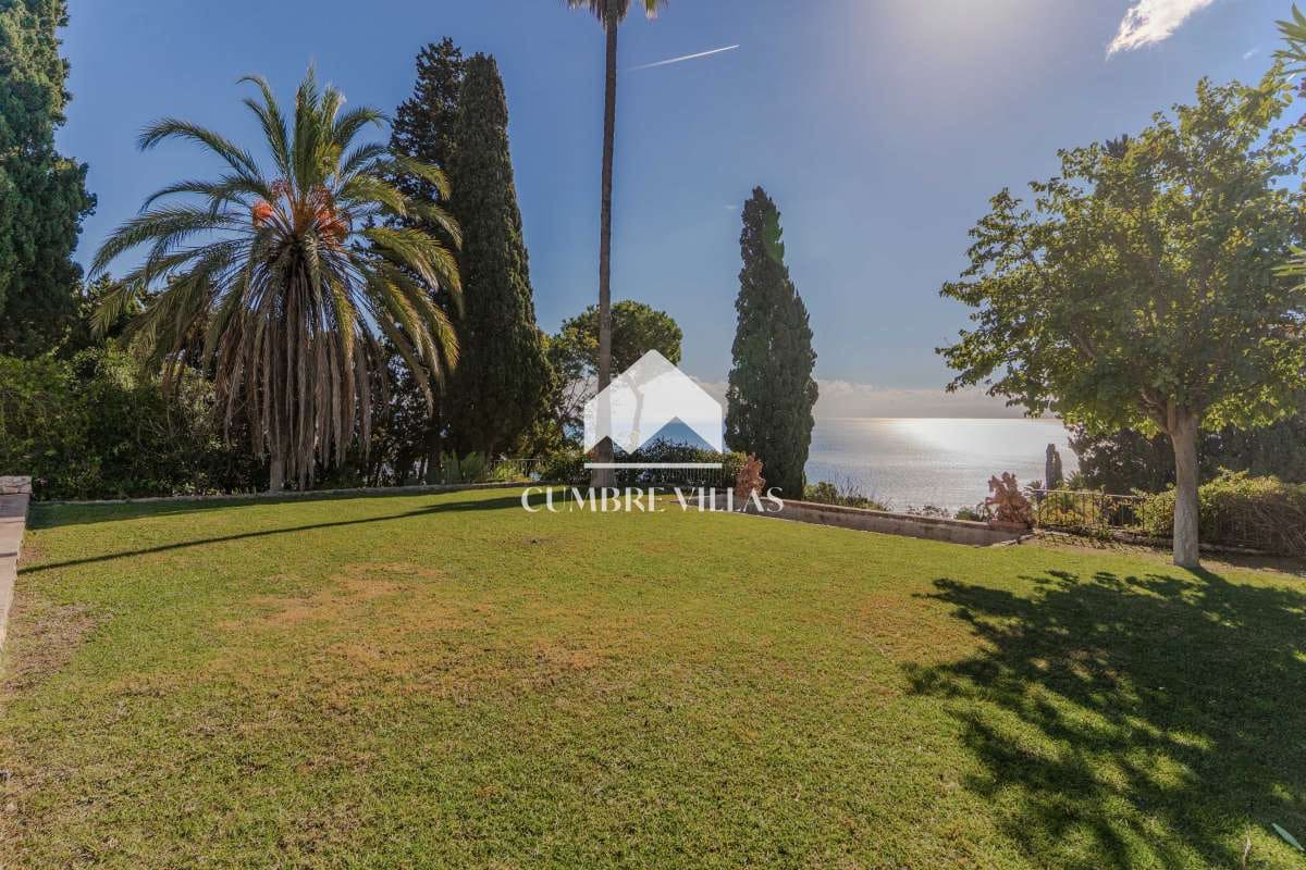 Chalet de 10 habitaciones en Salobreña en venta con piscina garaje - 4.200.000 € (Ref: 6585820)