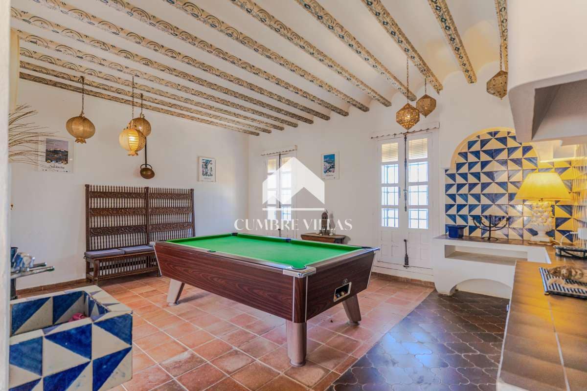 Chalet de 10 habitaciones en Salobreña en venta con piscina garaje - 4.200.000 € (Ref: 6585820)