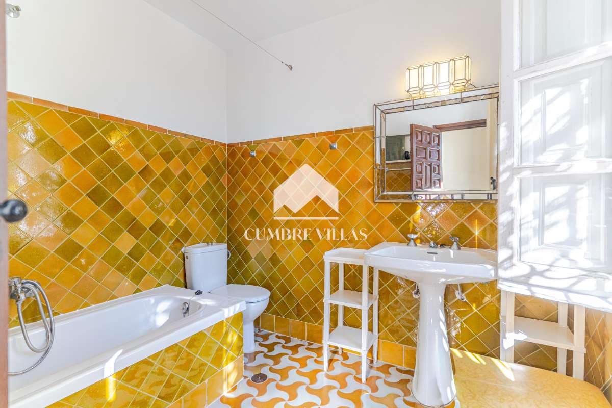 Chalet de 10 habitaciones en Salobreña en venta con piscina garaje - 4.200.000 € (Ref: 6585820)