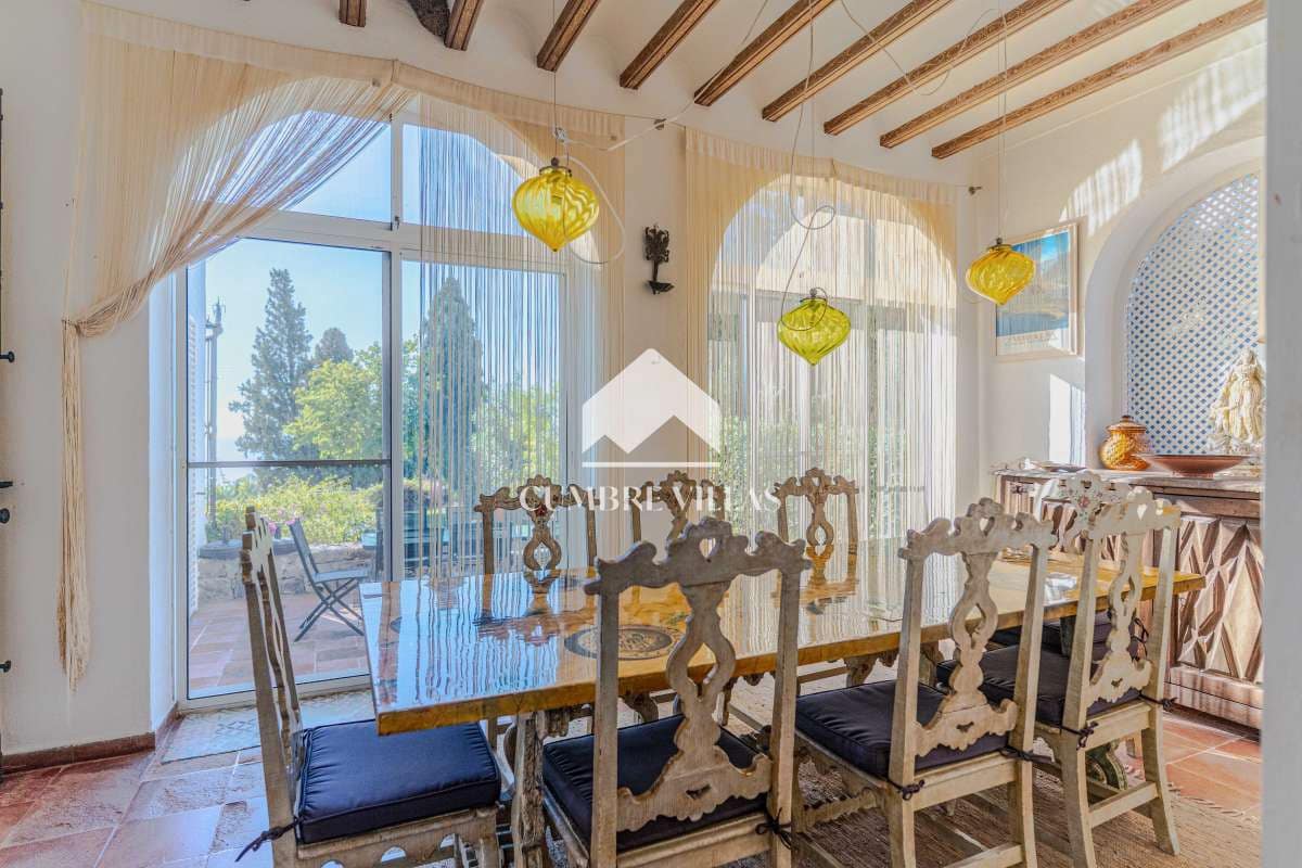 Chalet de 10 habitaciones en Salobreña en venta con piscina garaje - 4.200.000 € (Ref: 6585820)