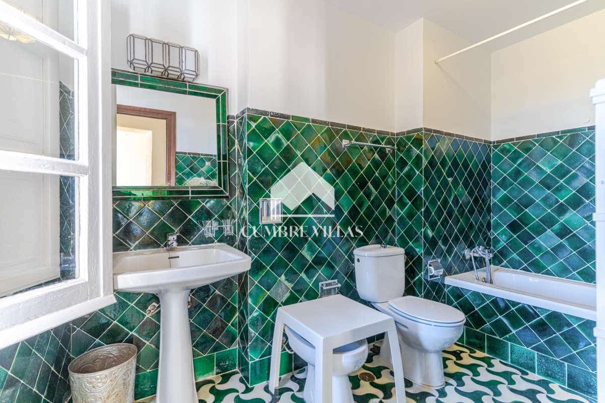 Chalet de 10 habitaciones en Salobreña en venta con piscina garaje - 4.200.000 € (Ref: 6585820)