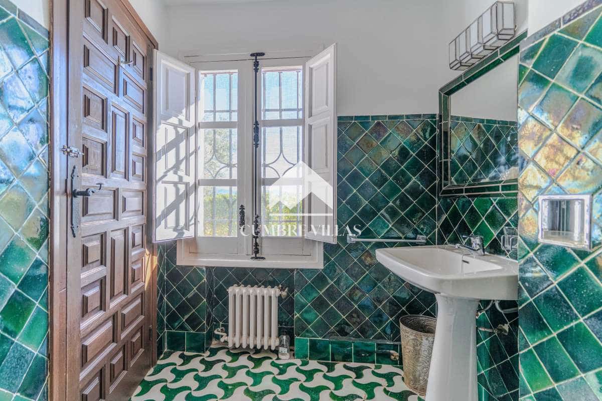 Chalet de 10 habitaciones en Salobreña en venta con piscina garaje - 4.200.000 € (Ref: 6585820)