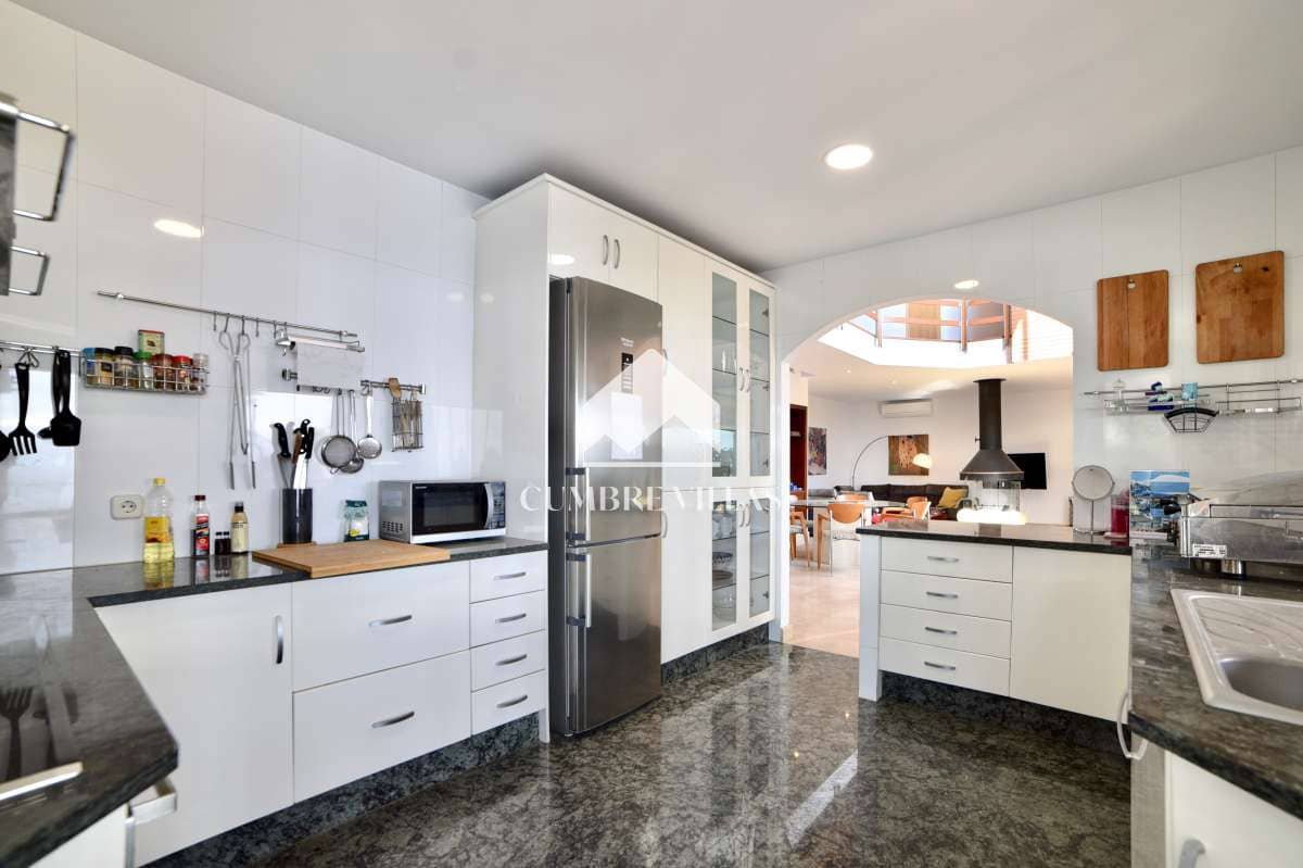 4 chambre Villa/Maison à vendre à Salobrena avec piscine garage - 795 000 € (Ref: 6585825)