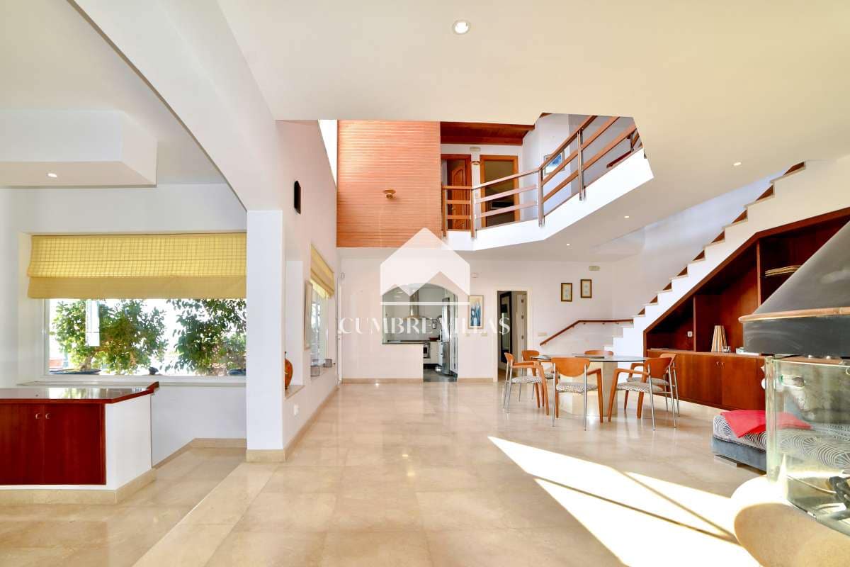 4 chambre Villa/Maison à vendre à Salobrena avec piscine garage - 795 000 € (Ref: 6585825)