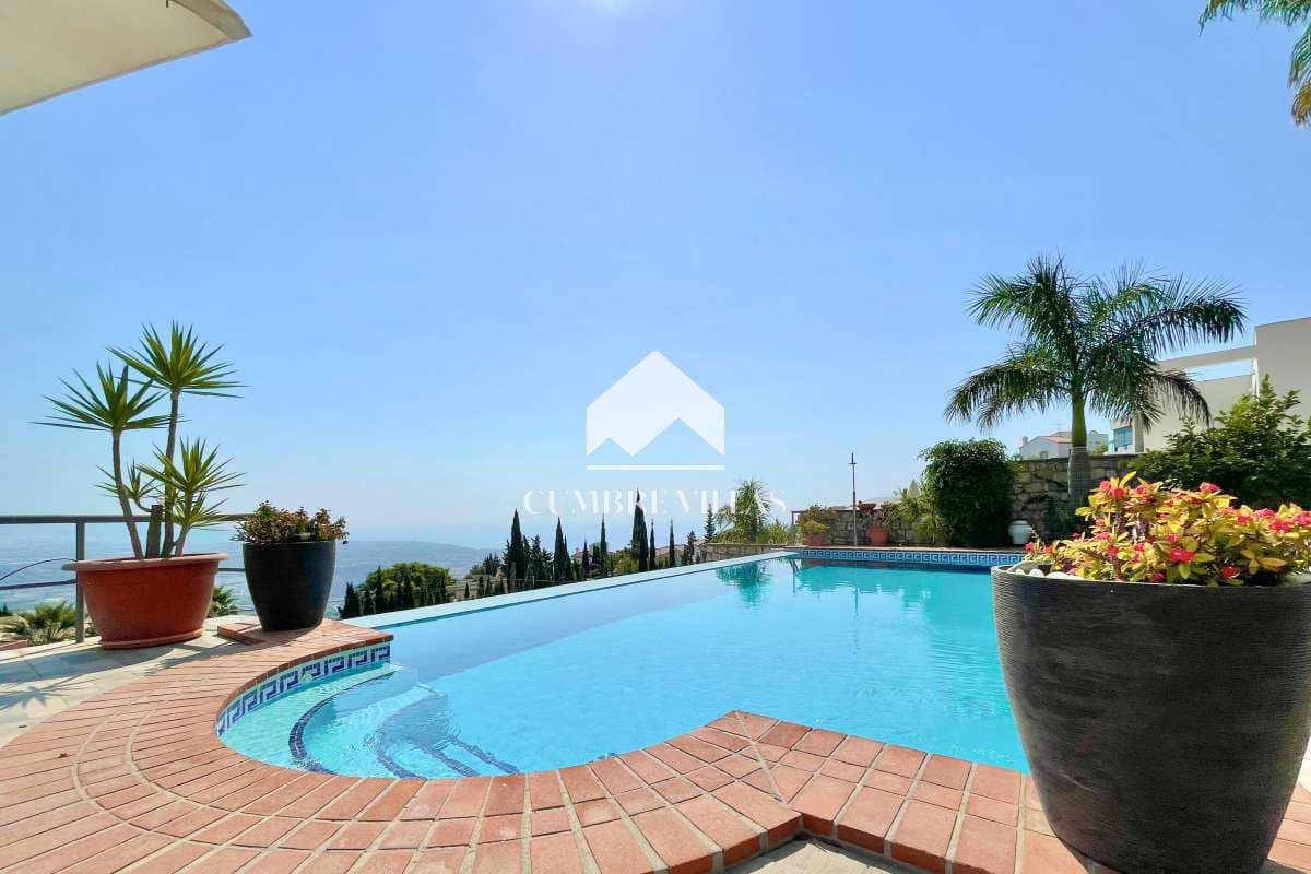 4 chambre Villa/Maison à vendre à Salobrena avec piscine garage - 795 000 € (Ref: 6585825)