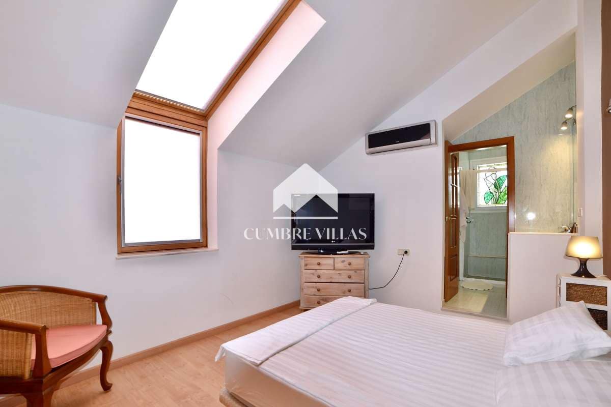 4 chambre Villa/Maison à vendre à Salobrena avec piscine garage - 795 000 € (Ref: 6585825)