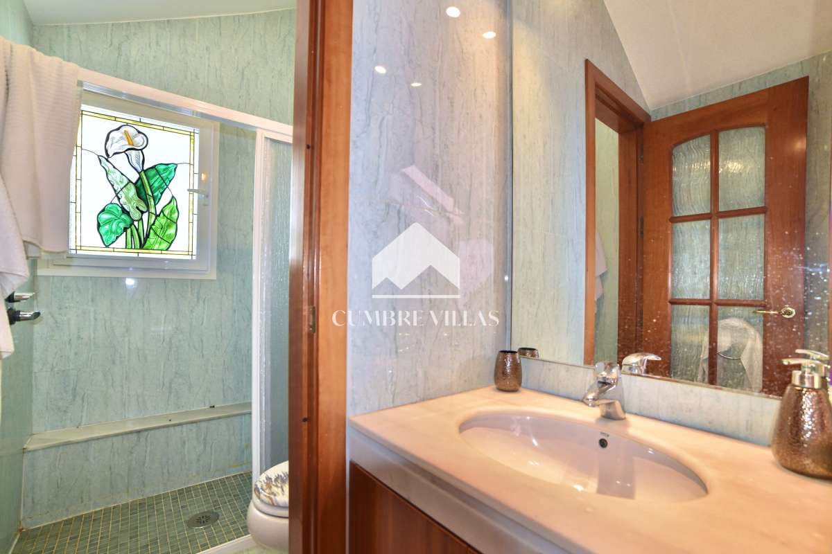 4 chambre Villa/Maison à vendre à Salobrena avec piscine garage - 795 000 € (Ref: 6585825)