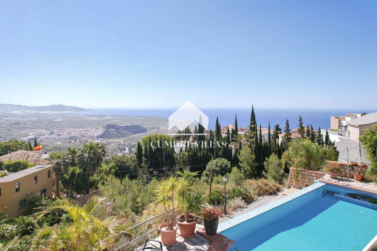 4 chambre Villa/Maison à vendre à Salobrena avec piscine garage - 795 000 € (Ref: 6585825)