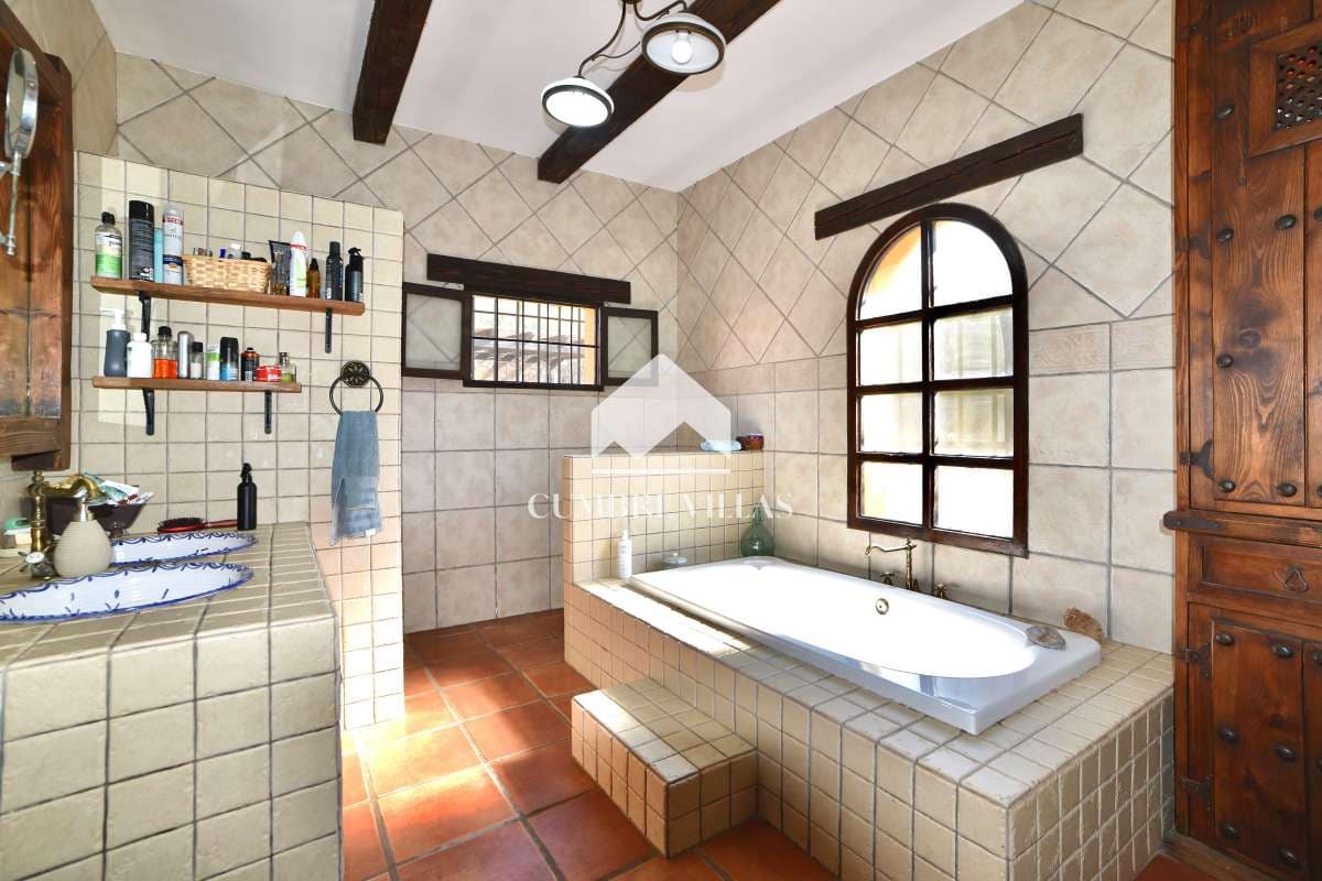 6 soveværelse Finca/Landehus til salg i Torrenueva med swimmingpool garage - € 784.900 (Ref: 6593333)