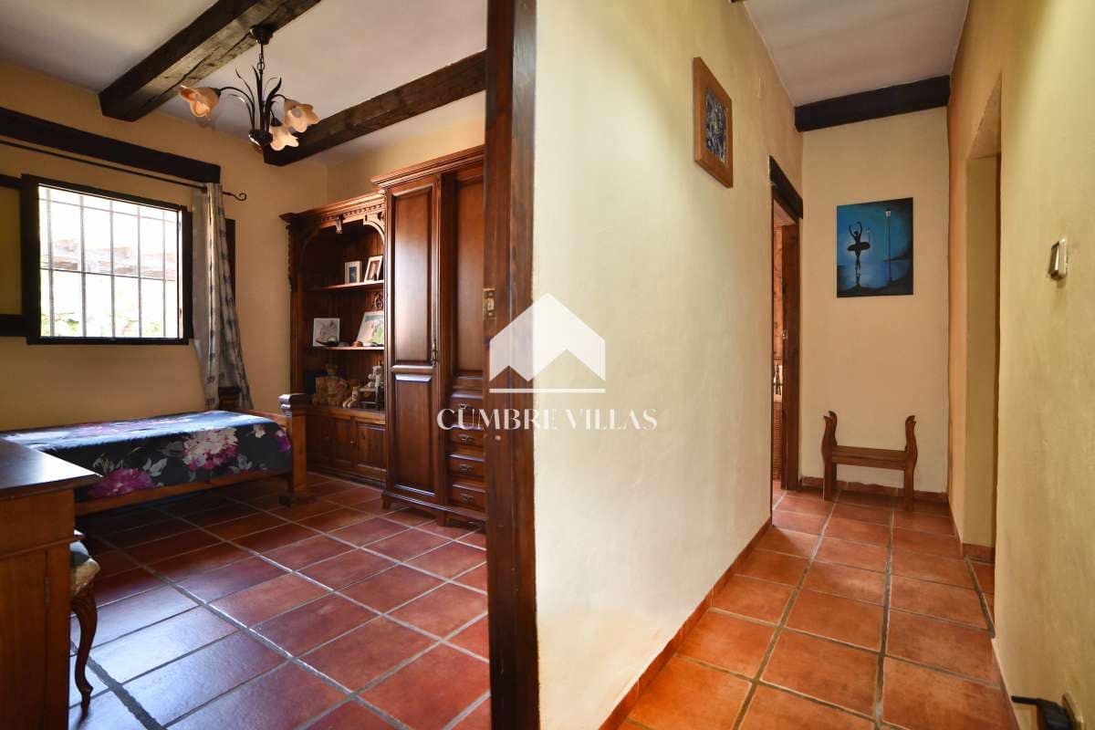 6 soveværelse Finca/Landehus til salg i Torrenueva med swimmingpool garage - € 784.900 (Ref: 6593333)