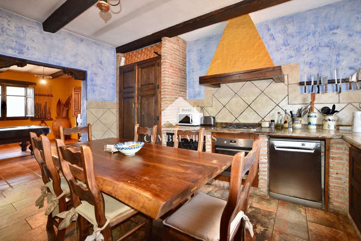 6 soveværelse Finca/Landehus til salg i Torrenueva med swimmingpool garage - € 784.900 (Ref: 6593333)