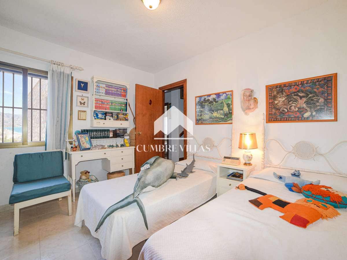 6 slaapkamer Villa te koop in Almunecar met garage - € 650.000 (Ref: 6732175)