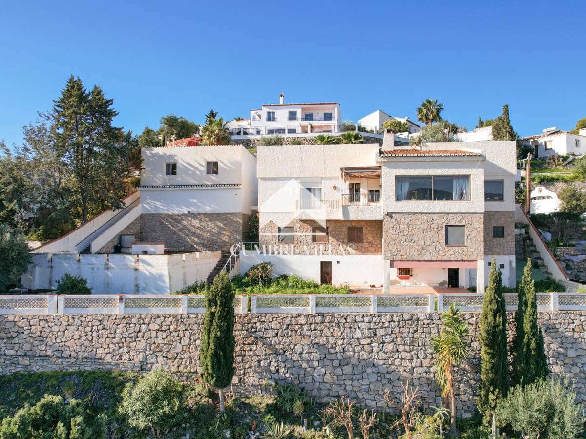 6 slaapkamer Villa te koop in Almunecar met garage - € 650.000 (Ref: 6732175)