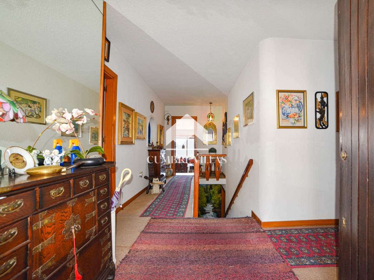 6 slaapkamer Villa te koop in Almunecar met garage - € 650.000 (Ref: 6732175)