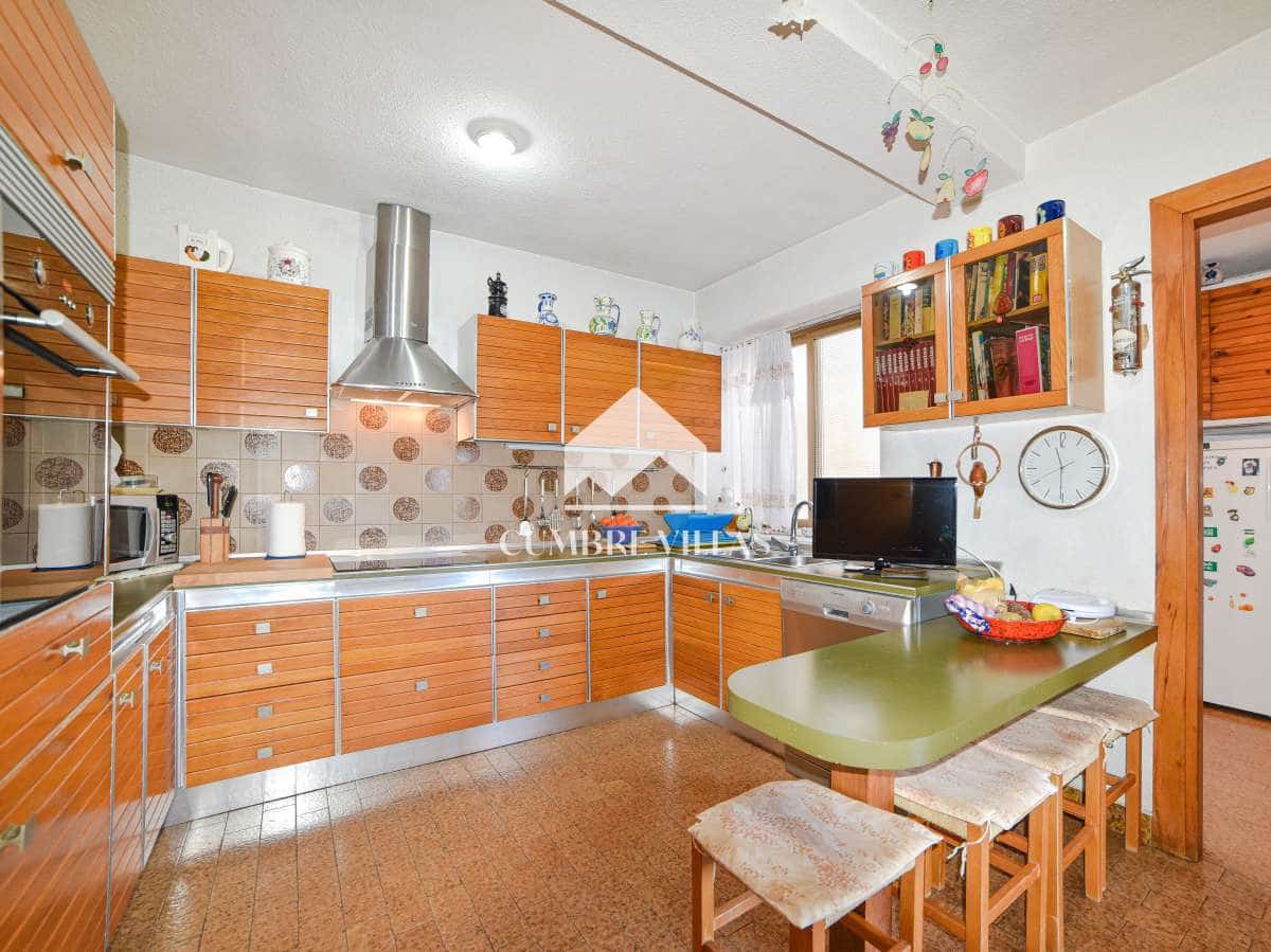 6 slaapkamer Villa te koop in Almunecar met garage - € 650.000 (Ref: 6732175)