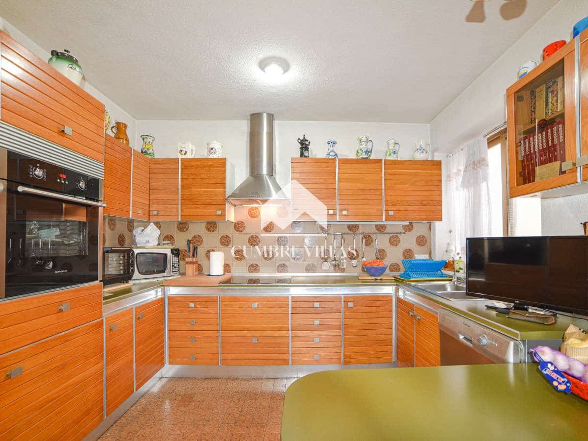 6 slaapkamer Villa te koop in Almunecar met garage - € 650.000 (Ref: 6732175)