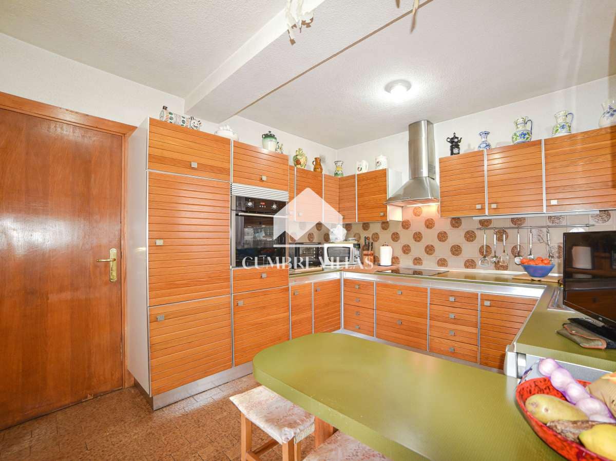 6 slaapkamer Villa te koop in Almunecar met garage - € 650.000 (Ref: 6732175)