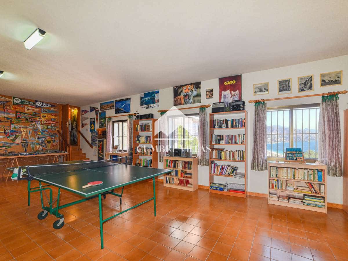 6 slaapkamer Villa te koop in Almunecar met garage - € 650.000 (Ref: 6732175)