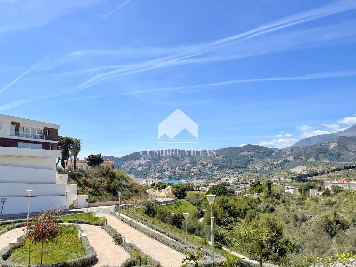 Chalet de 4 habitaciones en La Herradura en venta con piscina garaje - 2.100.000 € (Ref: 6968971)
