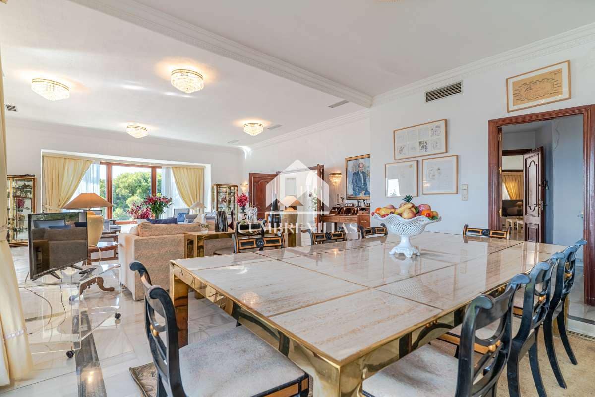 11 slaapkamer Villa te koop in Salobrena met zwembad - € 2.495.000 (Ref: 7149341)