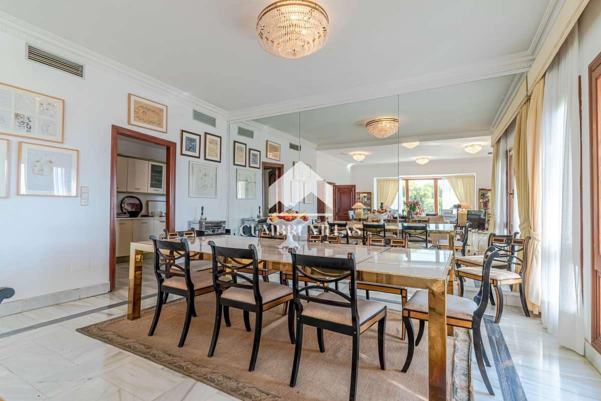 11 slaapkamer Villa te koop in Salobrena met zwembad - € 2.495.000 (Ref: 7149341)