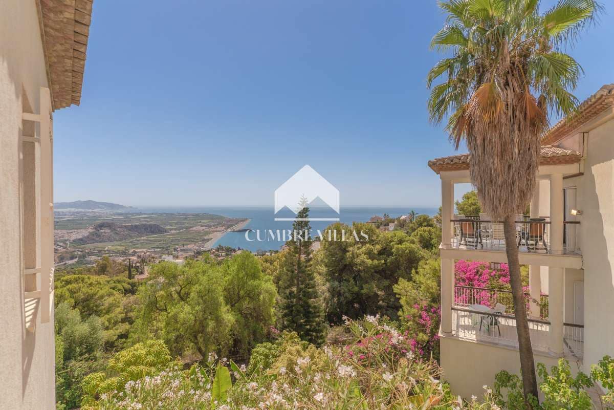 11 slaapkamer Villa te koop in Salobrena met zwembad - € 2.495.000 (Ref: 7149341)