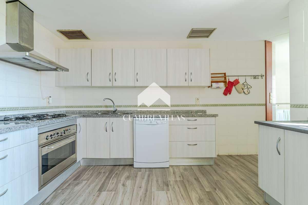 11 slaapkamer Villa te koop in Salobrena met zwembad - € 2.495.000 (Ref: 7149341)