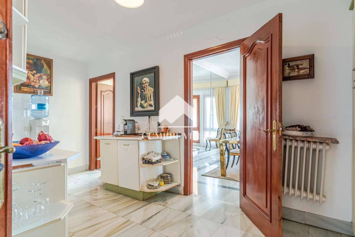 11 slaapkamer Villa te koop in Salobrena met zwembad - € 2.495.000 (Ref: 7149341)