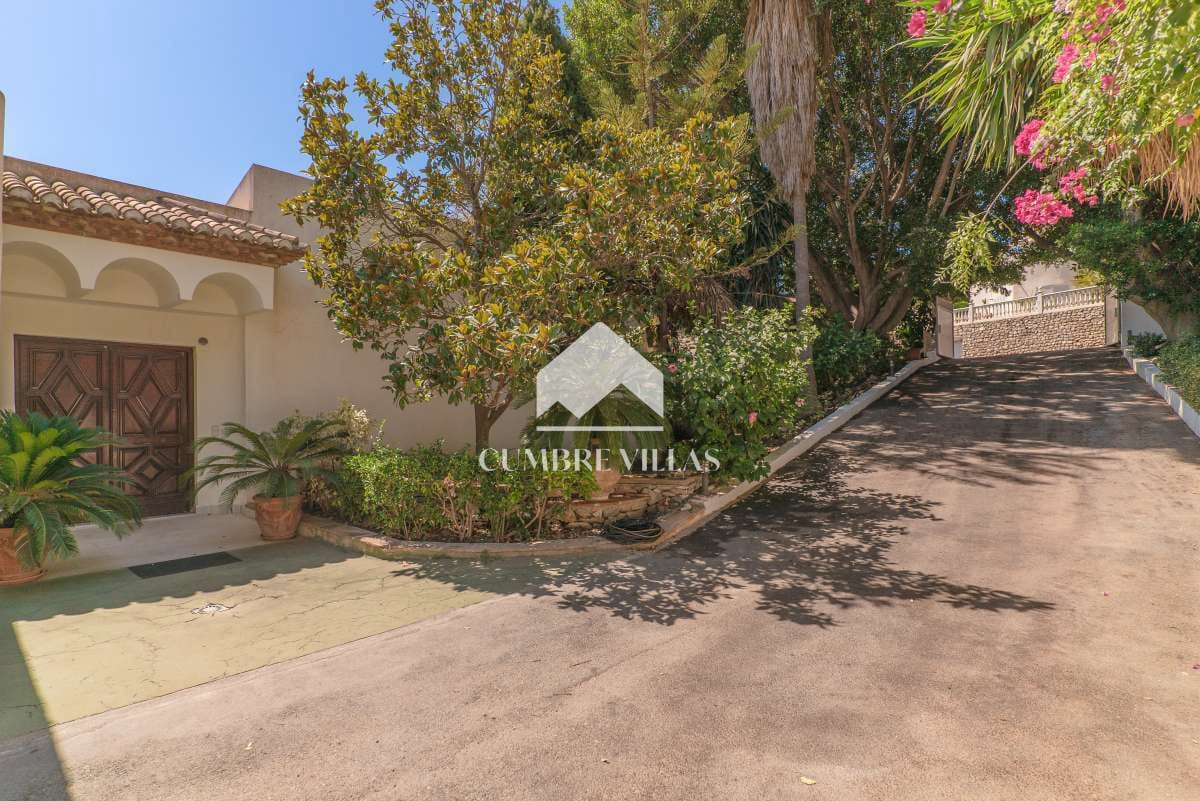 11 slaapkamer Villa te koop in Salobrena met zwembad - € 2.495.000 (Ref: 7149341)