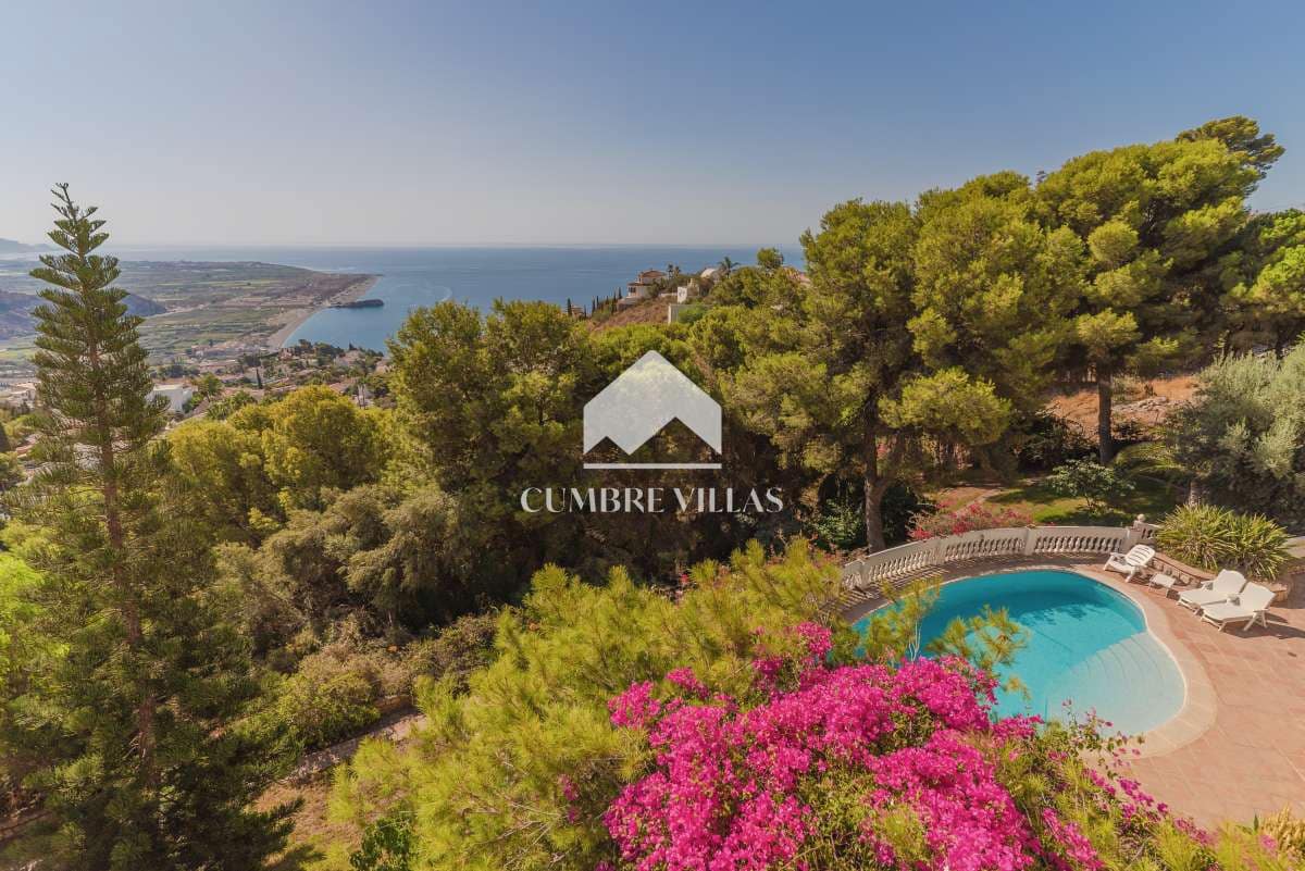 11 slaapkamer Villa te koop in Salobrena met zwembad - € 2.495.000 (Ref: 7149341)