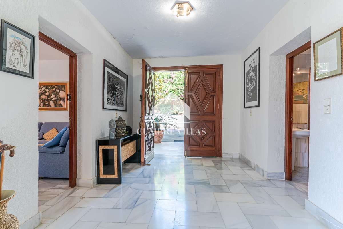 11 slaapkamer Villa te koop in Salobrena met zwembad - € 2.495.000 (Ref: 7149341)