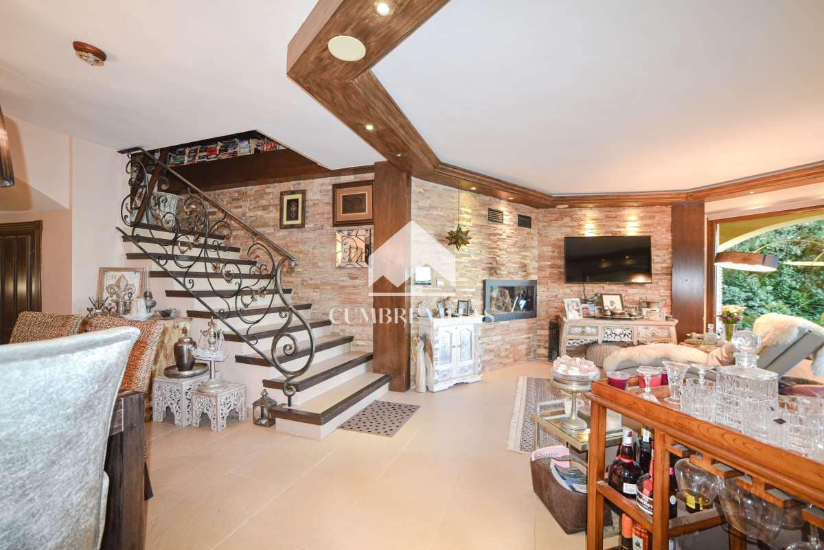 6 soveværelse Villa til salg i Salobrena med swimmingpool garage - € 1.189.000 (Ref: 7284803)