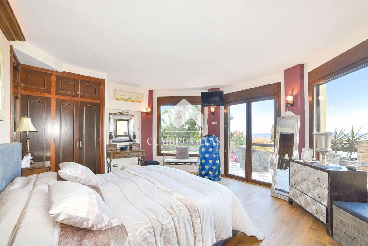 6 soveværelse Villa til salg i Salobrena med swimmingpool garage - € 1.189.000 (Ref: 7284803)