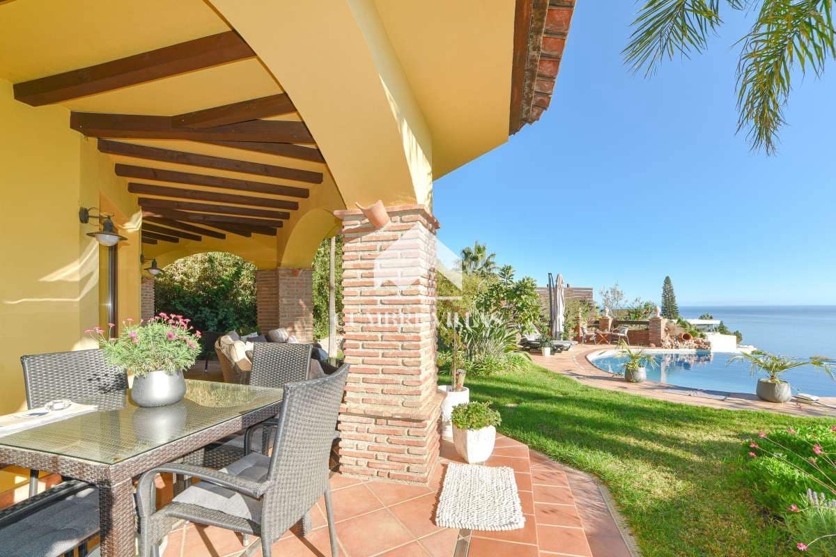 6 soveværelse Villa til salg i Salobrena med swimmingpool garage - € 1.189.000 (Ref: 7284803)