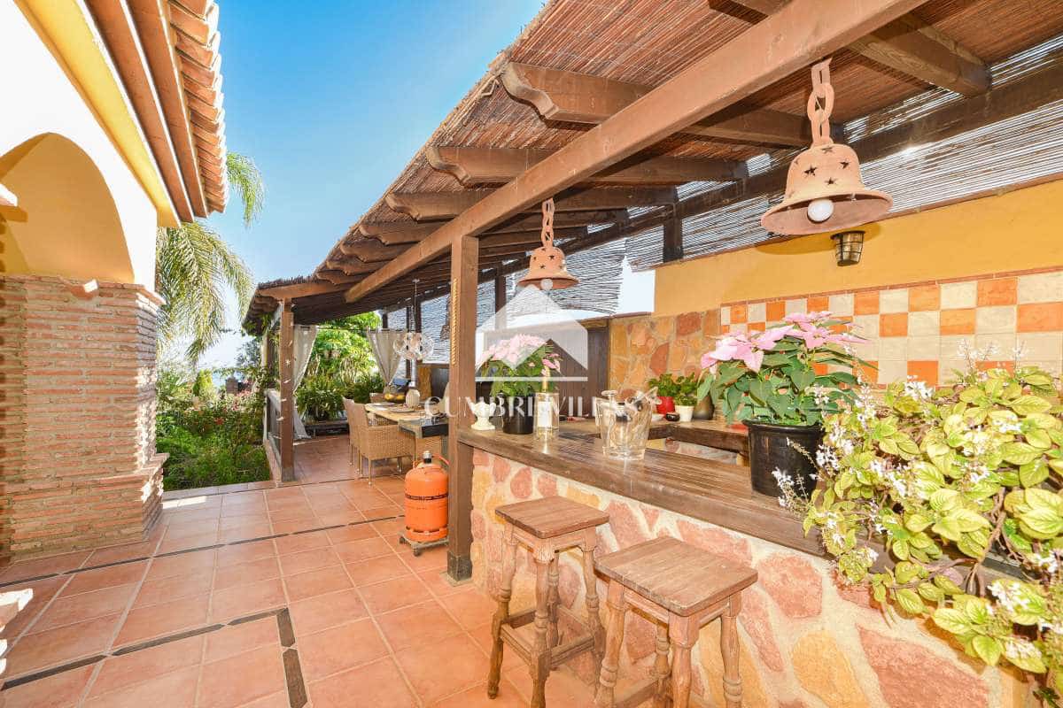 6 soveværelse Villa til salg i Salobrena med swimmingpool garage - € 1.189.000 (Ref: 7284803)