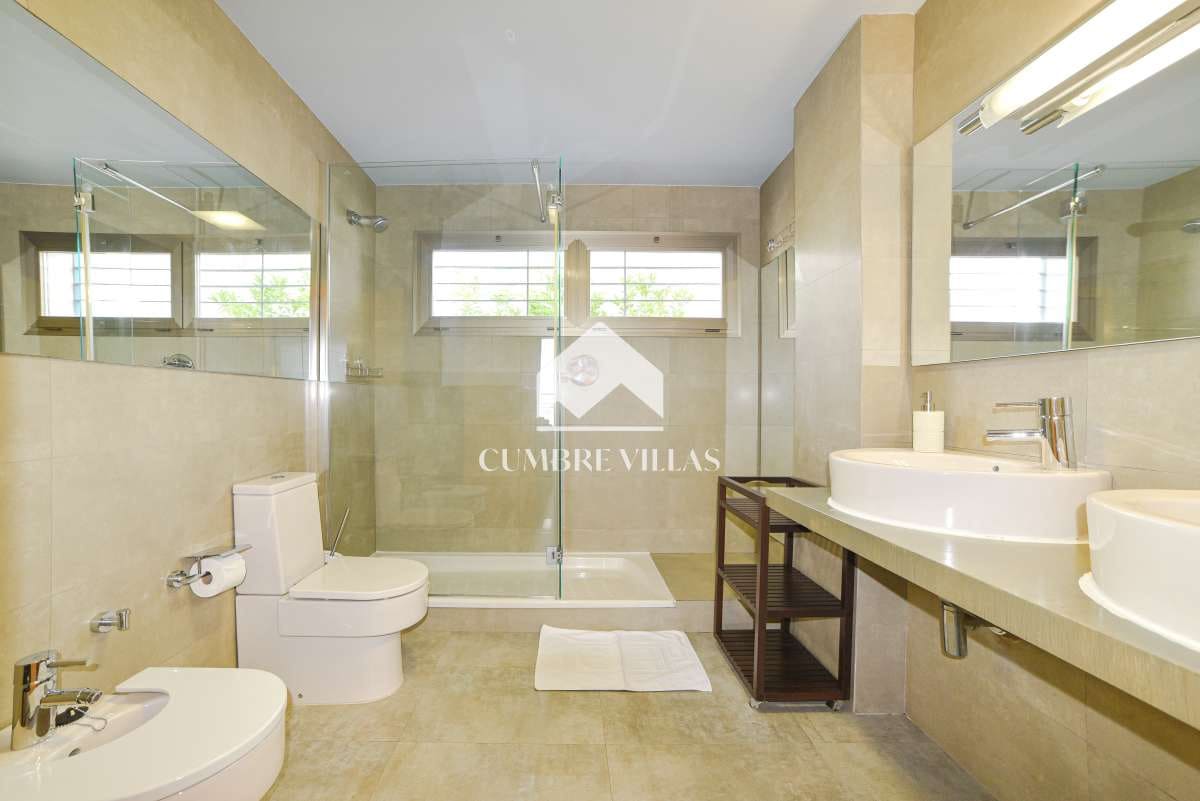 4 slaapkamer Villa te koop in Almunecar met zwembad - € 1.100.000 (Ref: 7290013)