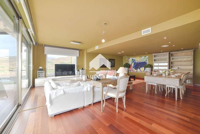 4 Zimmer Villa zu verkaufen in Almuñécar mit Pool Garage - 875.000 € (Ref: 7290013)