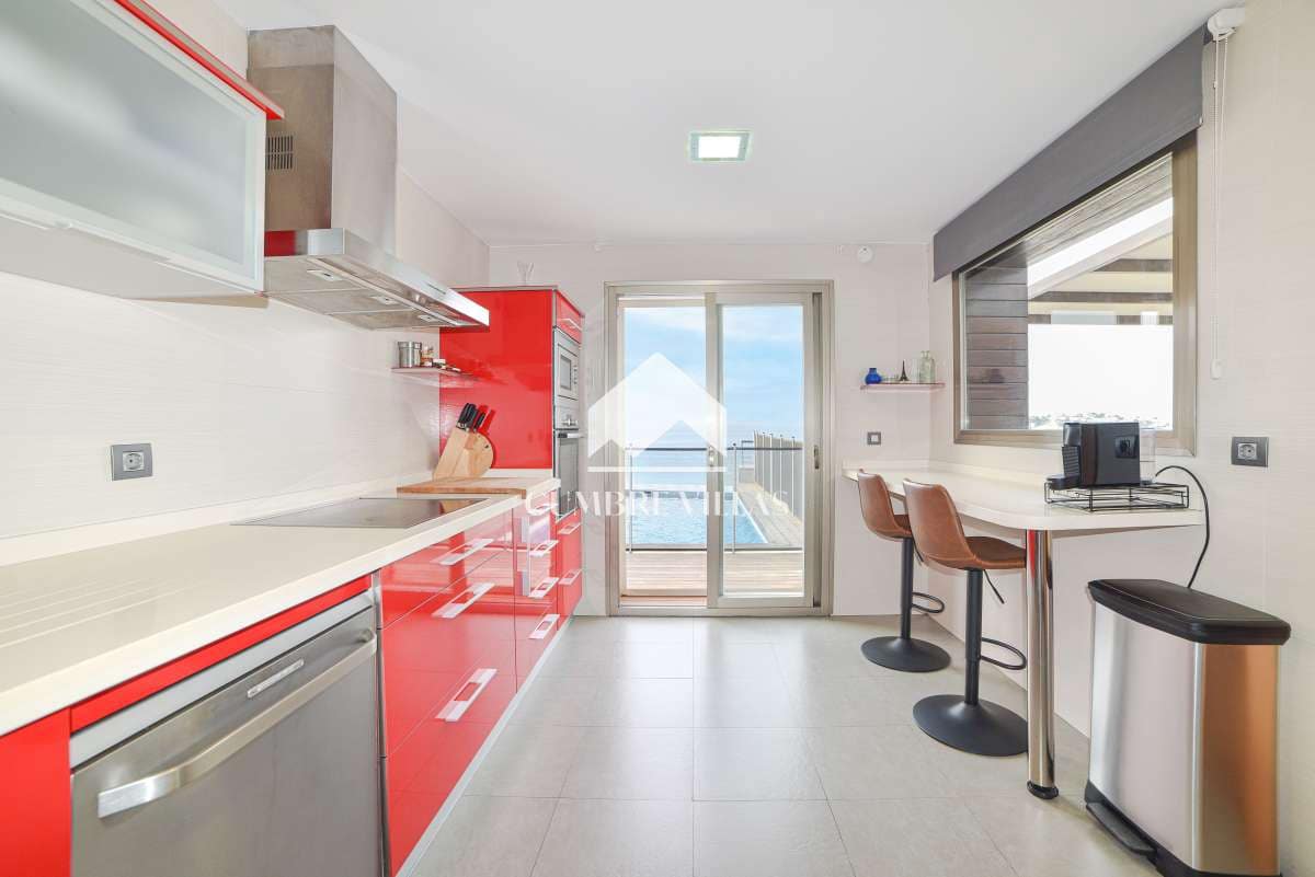 4 slaapkamer Villa te koop in Almunecar met zwembad - € 1.100.000 (Ref: 7290013)