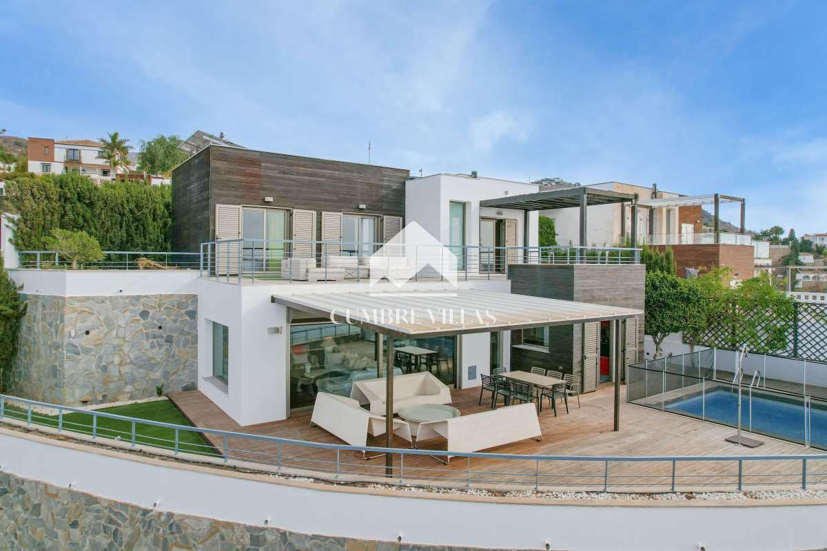 4 soveværelse Villa til salg i Almunecar med swimmingpool garage - € 875.000 (Ref: 7290013)