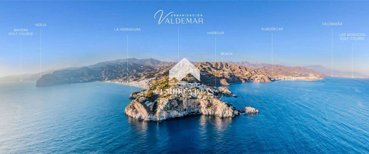 4 bedroom Villa for sale in La Herradura with pool garage - € 1,695,000 (Ref: 7358699)