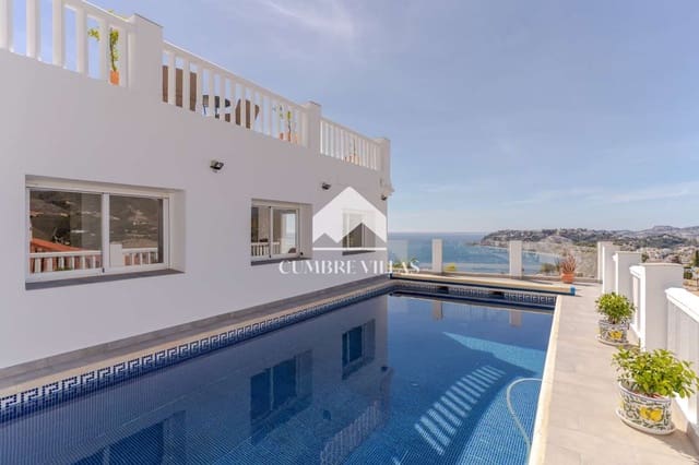 3 slaapkamer Villa te koop in Almuñécar met zwembad garage - € 675.000 (Ref: 7450410)